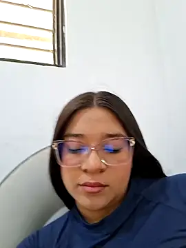 -VICKKY online show from 05/15/26, 01:31