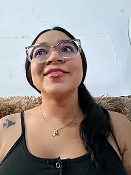 -VICKKY online show from 05/12/26, 02:45