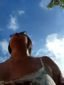 -VICKKY online show from 11/22/25, 01:43