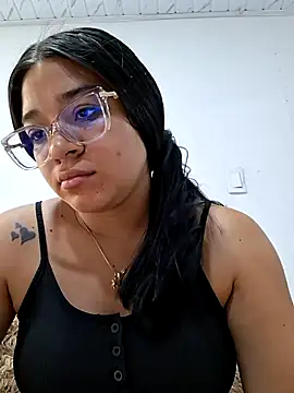 -VICKKY online show from 05/19/26, 01:29