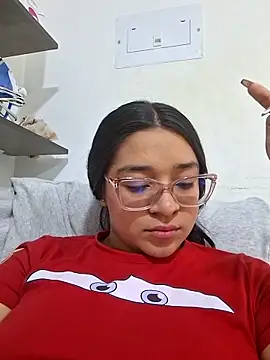 -VICKKY online show from 04/15/26, 07:58