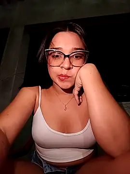 -VICKKY online show from 10/21/25, 01:49