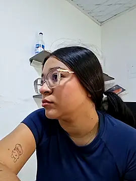 Snapshot of -VICKKY chatting on 06/15/26, 02:28 -VICKKY online show from 06/15/26, 02:28