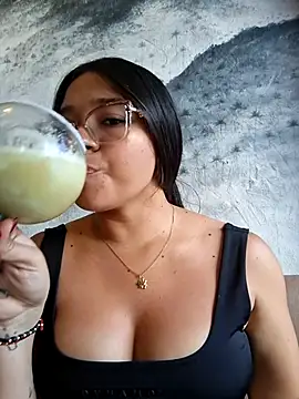 -VICKKY online show from 05/06/26, 10:14