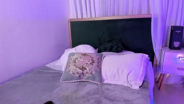 Snapshot of tiffany_becker chatting on 03/18/25, 10:48 tiffany becker online show from 03/18/25, 10:48