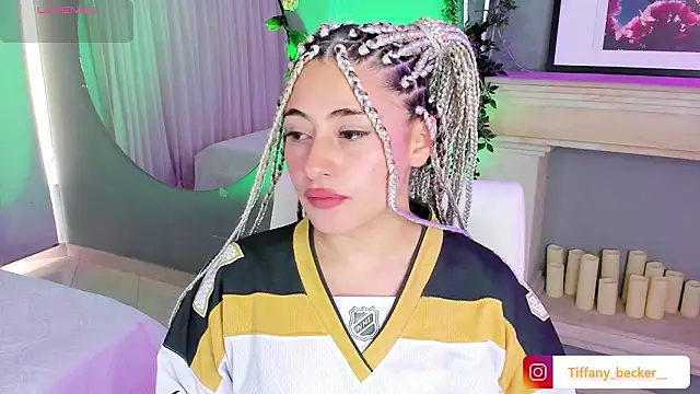 tiffany becker online show from 03/26/26, 01:31