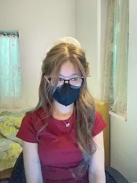 Snapshot of thithi8369 chatting on 09/28/25, 04:08 thithi8369 online show from 09/28/25, 04:08