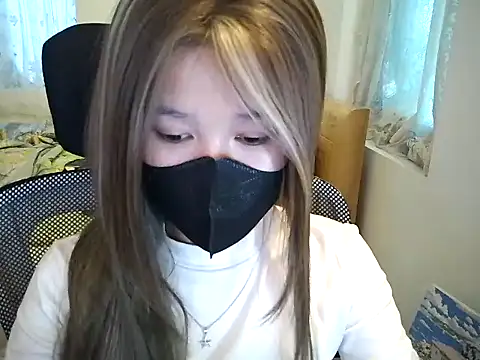 Snapshot of thithi8369 chatting on 03/08/26, 08:17 thithi8369 online show from 03/08/26, 08:17