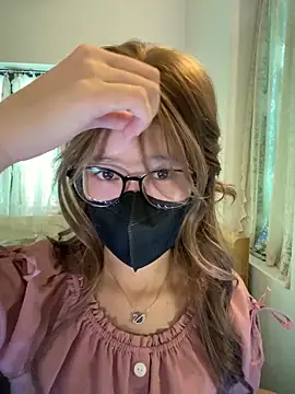 Snapshot of thithi8369 chatting on 09/21/25, 03:44 thithi8369 online show from 09/21/25, 03:44