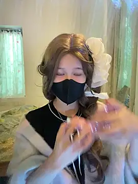 Snapshot of thithi8369 chatting on 10/24/25, 04:33 thithi8369 online show from 10/24/25, 04:33