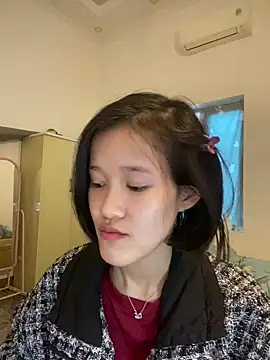 Snapshot of thithi8369 chatting on 02/26/25, 03:25 thithi8369 online show from 02/26/25, 03:25