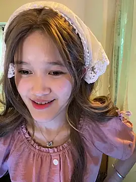 Snapshot of thithi8369 chatting on 09/09/25, 03:49 thithi8369 online show from 09/09/25, 03:49