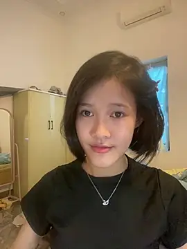 Snapshot of thithi8369 chatting on 03/12/25, 04:30 thithi8369 online show from 03/12/25, 04:30