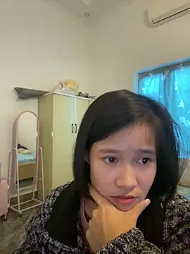 Snapshot of thithi8369 chatting on 12/22/24, 05:44 thithi8369 online show from 12/22/24, 05:44