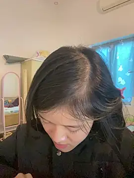 Snapshot of thithi8369 chatting on 01/01/25, 05:43 thithi8369 online show from 01/01/25, 05:43