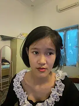 Snapshot of thithi8369 chatting on 12/13/24, 05:49 thithi8369 online show from 12/13/24, 05:49