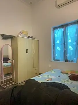 Snapshot of thithi8369 chatting on 12/18/24, 05:37 thithi8369 online show from 12/18/24, 05:37