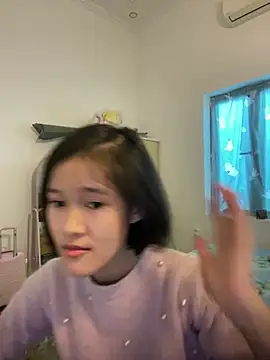 Snapshot of thithi8369 chatting on 12/15/24, 05:34 thithi8369 online show from 12/15/24, 05:34