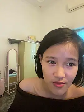 Snapshot of thithi8369 chatting on 12/26/24, 05:37 thithi8369 online show from 12/26/24, 05:37