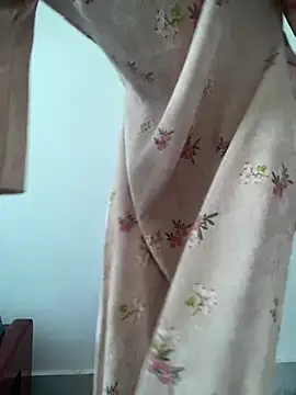 Snapshot of thithi8369 chatting on 01/12/25, 05:13 thithi8369 online show from 01/12/25, 05:13