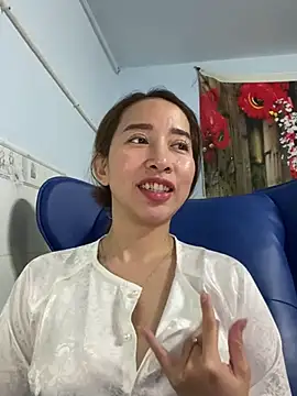 Snapshot of Cherry_6969 chatting on 03/11/25, 10:51 Cherry 6969 online show from 03/11/25, 10:51