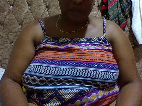 zoey10 online show from 12/17/25, 06:46