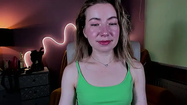 Mia Tasty online show from 09/18/25, 06:49