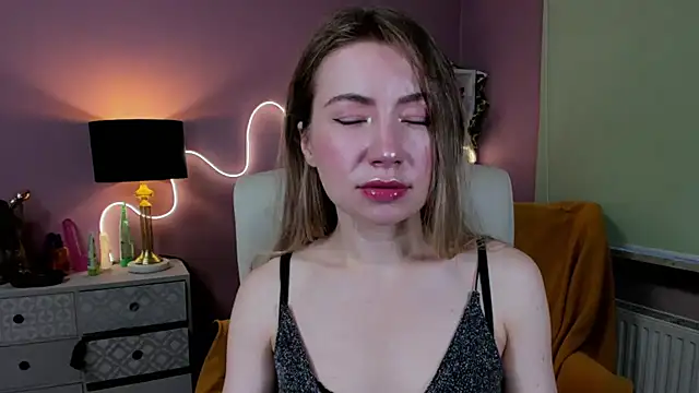 Mia Tasty online show from 10/24/25, 06:34