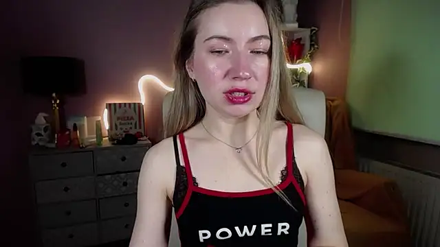 Mia Tasty online show from 03/13/25, 10:57