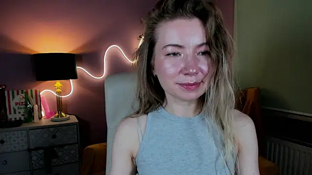 Mia Tasty online show from 11/09/25, 03:05