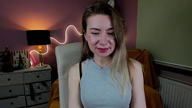 Mia Tasty online show from 12/17/25, 07:35