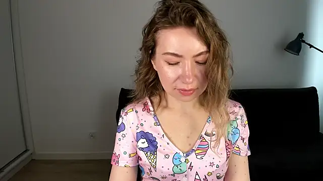 Mia Tasty online show from 04/01/26, 06:26