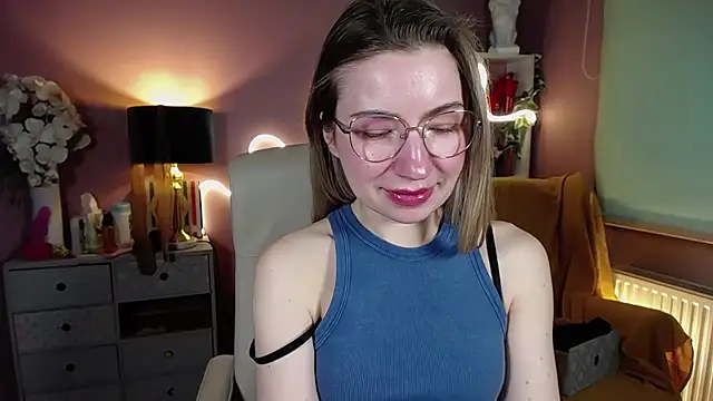Mia Tasty online show from 02/16/25, 02:21