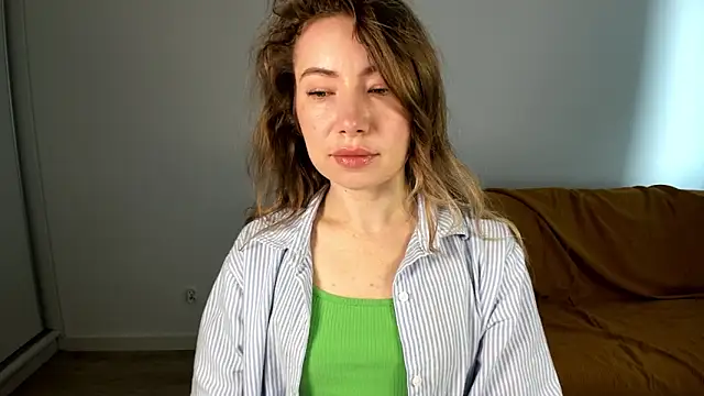 Mia Tasty online show from 04/17/26, 06:27