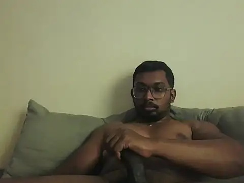 Snapshot of chennaibull101 chatting on 04/28/26, 05:12 chennaibull101 online show from 04/28/26, 05:12