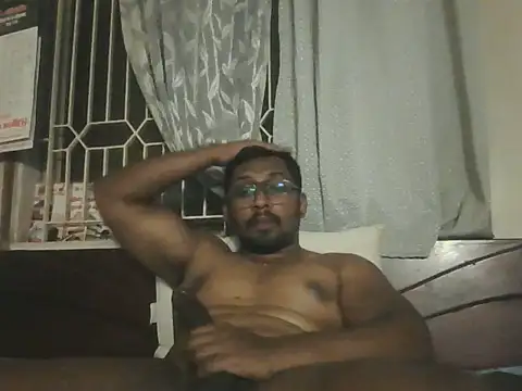 Snapshot of chennaibull101 chatting on 06/12/26, 06:27 chennaibull101 online show from 06/12/26, 06:27