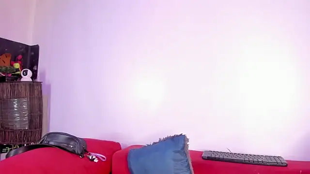 Snapshot of Chanelle_ chatting on 10/31/25, 02:24 Chanelle online show from 10/31/25, 02:24