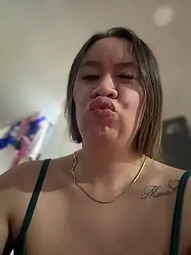 Emiily lee online show from 12/19/25, 02:41