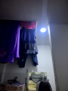 Snapshot of Emiily_lee chatting on 05/11/26, 09:32 Emiily lee online show from 05/11/26, 09:32