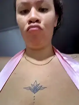 Snapshot of Emiily_lee chatting on 06/02/26, 09:09 Emiily lee online show from 06/02/26, 09:09