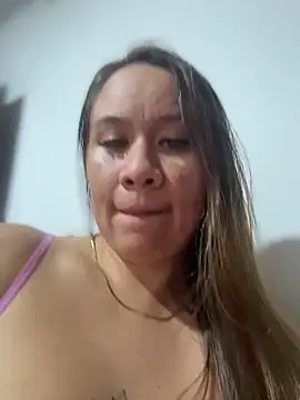 Emiily lee online show from 11/28/25, 04:12