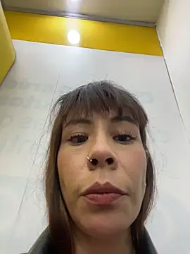 iriiina veneno online show from 11/20/25, 10:42