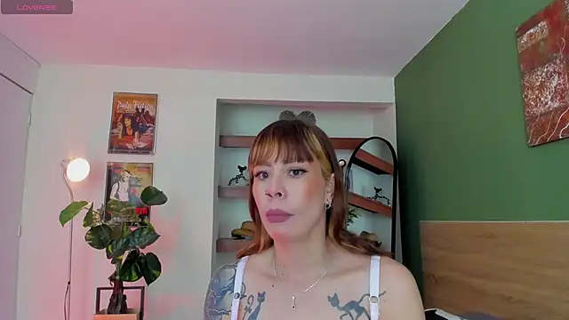 iriiina veneno online show from 05/15/26, 12:52