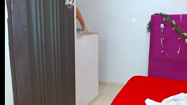 chantalsemenova1 online show from 11/07/25, 03:49