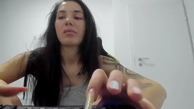 Snapshot of Emmapmg chatting on 12/14/25, 07:30 Emmapmg online show from 12/14/25, 07:30