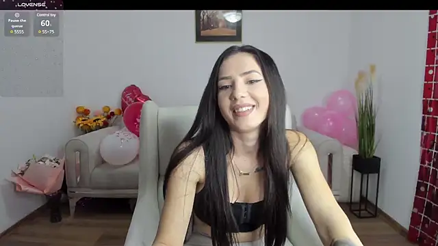 Snapshot of Emmapmg chatting on 02/11/25, 12:36 Emmapmg online show from 02/11/25, 12:36
