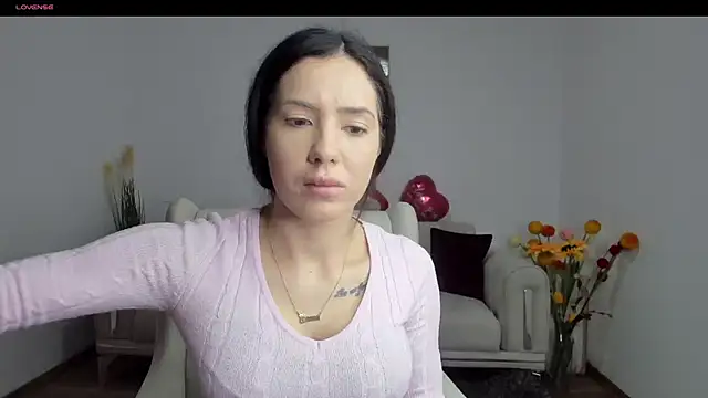 Snapshot of Emmapmg chatting on 02/22/25, 01:57 Emmapmg online show from 02/22/25, 01:57