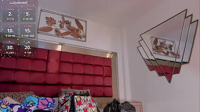 BonnieCute  online show from 10/24/25, 12:20