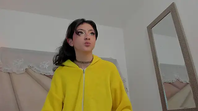 BonnieCute  online show from 06/04/26, 12:15