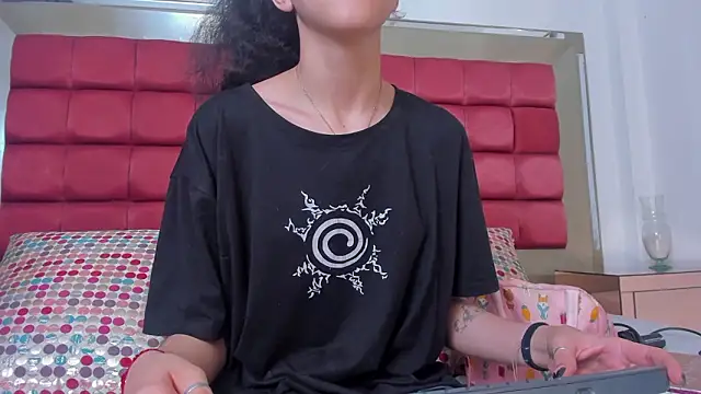 BonnieCute  online show from 03/25/26, 11:36